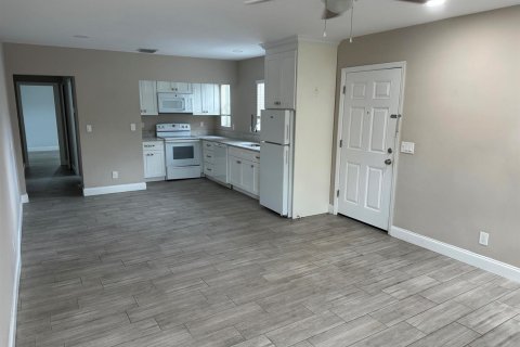 Apartment in Riviera Beach, Florida 1 bedroom, 36.42 sq.m. № 2169949 - photo 5
