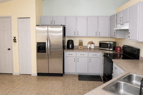 House in Ocala, Florida 3 bedrooms, 129.88 sq.m. № 2094380 - photo 4