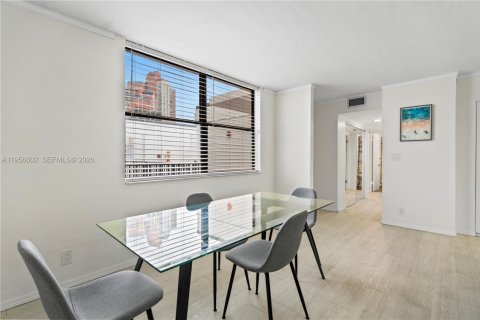 Condo in Aventura, Florida, 3 bedrooms  № 2180272 - photo 17
