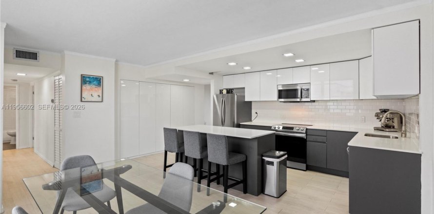 Condo in Aventura, Florida, 3 bedrooms  № 2180272