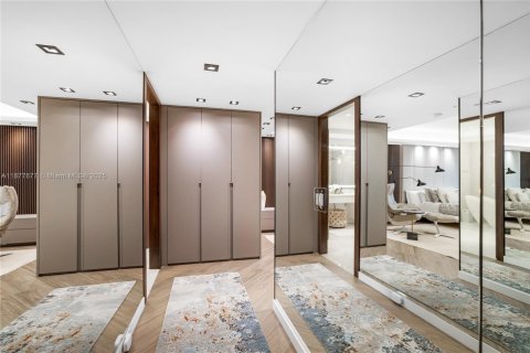 Купить кондоминиум в Санни-Айлс-Бич, Флорида 4 спальни, 287.44м2, № 2054963 - фото 17