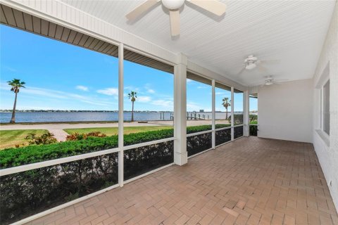 House in Bradenton, Florida 3 bedrooms, 244.61 sq.m. № 1733324 - photo 22