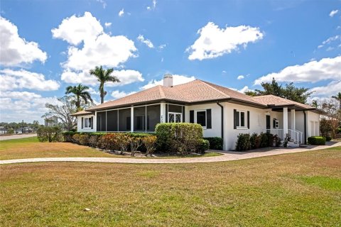 House in Bradenton, Florida 3 bedrooms, 244.61 sq.m. № 1733324 - photo 5