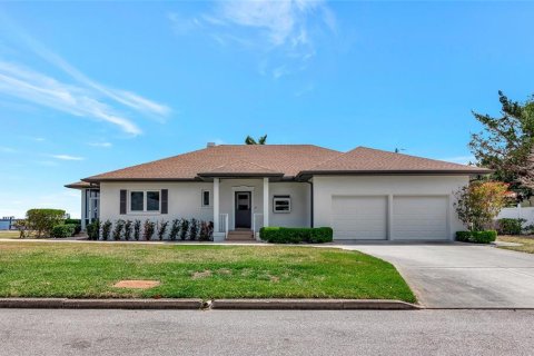 House in Bradenton, Florida 3 bedrooms, 244.61 sq.m. № 1733324 - photo 3