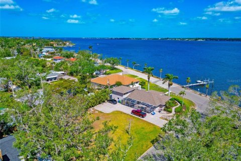 House in Bradenton, Florida 3 bedrooms, 244.61 sq.m. № 1733324 - photo 20