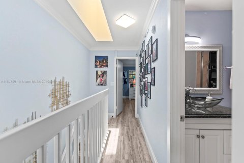 Townhouse in Coral Springs, Florida 3 bedrooms, 120.77 sq.m. № 2013230 - photo 25