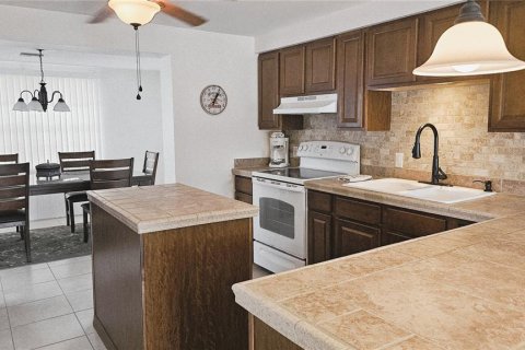 House in Englewood, Florida 2 bedrooms, 88.91 sq.m. № 2219022 - photo 9