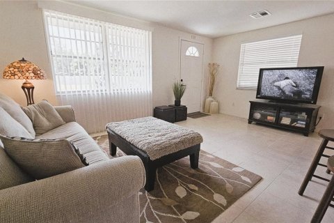 House in Englewood, Florida 2 bedrooms, 88.91 sq.m. № 2219022 - photo 5