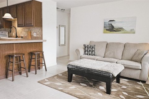House in Englewood, Florida 2 bedrooms, 88.91 sq.m. № 2219022 - photo 4