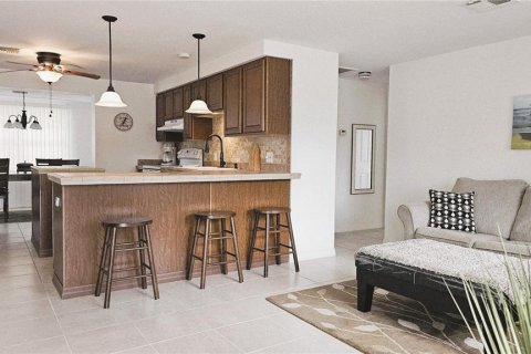 House in Englewood, Florida 2 bedrooms, 88.91 sq.m. № 2219022 - photo 3