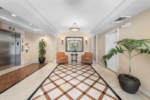 Condominio en venta en Key Biscayne, Florida, 3 dormitorios, 201.97 m2 № 1979683 - foto 3