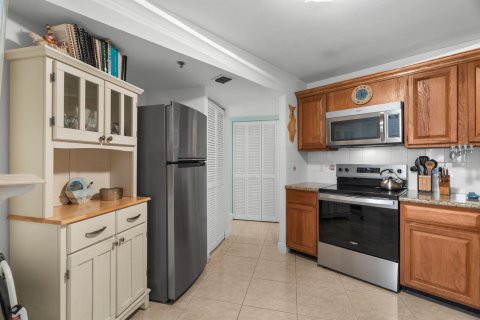 Condo in Pompano Beach, Florida, 1 bedroom  № 2304030