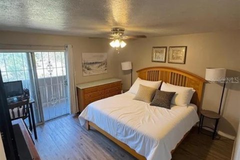 Condo in Orlando, Florida, 2 bedrooms № 2239549 - photo 13