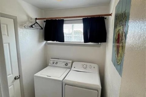 Condo in Orlando, Florida, 2 bedrooms № 2239549 - photo 10