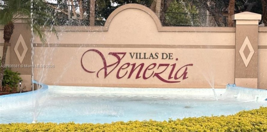 Condo in Sunrise, Florida, 3 bedrooms № 1957137