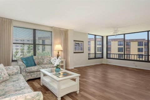 Condo in Sarasota, Florida, 2 bedrooms  № 1876129 - photo 20