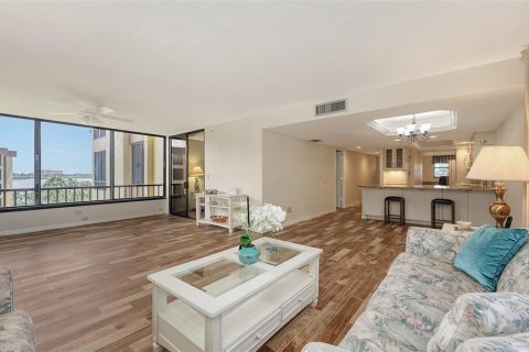 Condo in Sarasota, Florida, 2 bedrooms  № 1876129 - photo 19