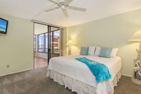 Condo in Sarasota, Florida, 2 bedrooms  № 1876129 - photo 21