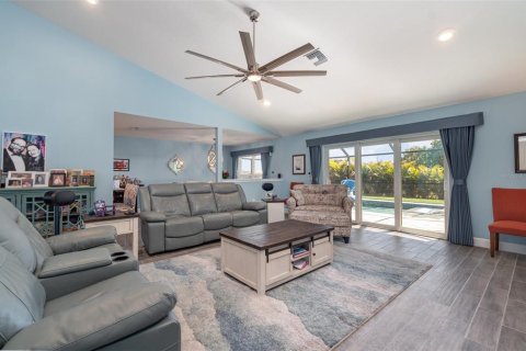 Casa en venta en Punta Gorda, Florida, 4 dormitorios, 277.13 m2 № 1642703 - foto 16