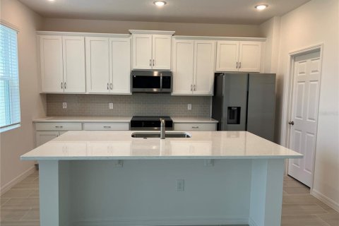 Casa en venta en Haines City, Florida, 5 dormitorios, 237.83 m2 № 1876908 - foto 3