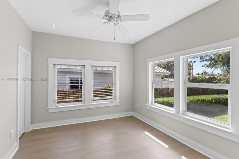 Купить виллу или дом в Майами, Флорида 3 спальни, 124.02м2, № 2044794 - фото 17