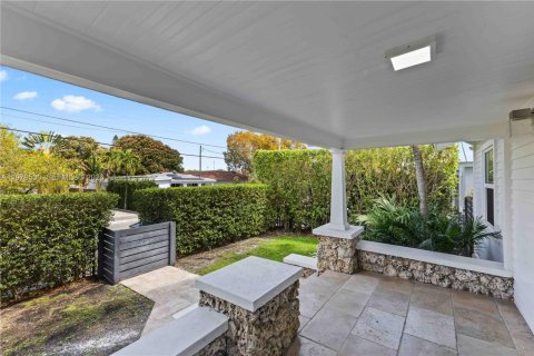 Купить виллу или дом в Майами, Флорида 3 спальни, 124.02м2, № 2044794 - фото 9