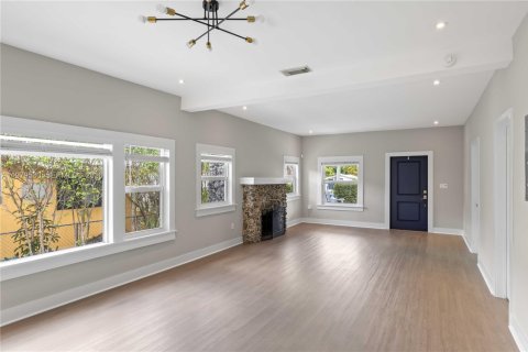 Купить виллу или дом в Майами, Флорида 3 спальни, 124.02м2, № 2044794 - фото 4