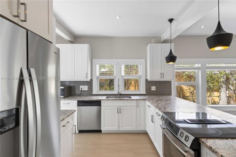 Купить виллу или дом в Майами, Флорида 3 спальни, 124.02м2, № 2044794 - фото 11
