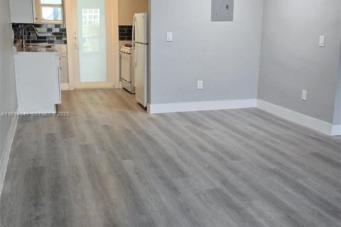 Apartment in Bay Harbor Islands, Florida 2 bedrooms, 88.26 sq.m. № 1994547 - photo 5