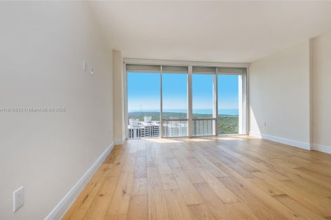 Снять в аренду кондоминиум в Ки-Бискейн, Флорида 3 спальни, 289.86м2, № 1977957 - фото 16