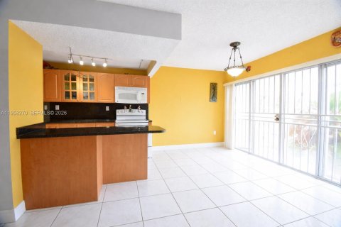Copropriété à louer à Miami, Floride: 2 chambres, 77.85 m2 № 2020703 - photo 10