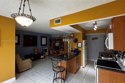 Copropriété à louer à Miami, Floride: 2 chambres, 77.85 m2 № 2020703 - photo 28