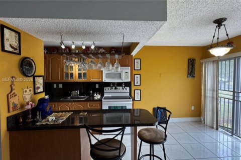 Copropriété à louer à Miami, Floride: 2 chambres, 77.85 m2 № 2020703 - photo 26