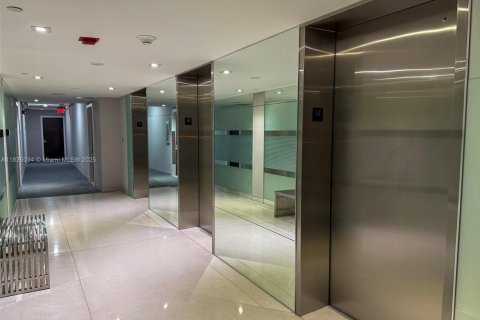 Copropriété à vendre à Aventura, Floride: 2 chambres, 107.49 m2 № 1934993 - photo 24