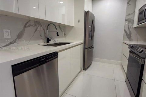 Copropriété à vendre à Aventura, Floride: 2 chambres, 107.49 m2 № 1934993 - photo 13