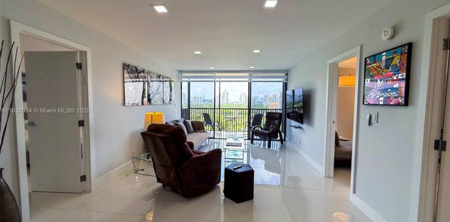 Condo à Aventura, Floride, 2 chambres  № 1934993