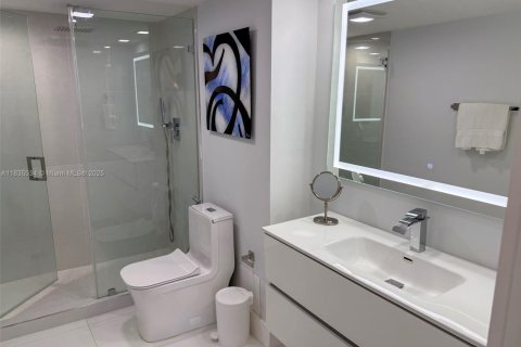 Copropriété à vendre à Aventura, Floride: 2 chambres, 107.49 m2 № 1934993 - photo 18