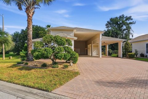 House in Polk City, Florida 3 bedrooms, 140.65 sq.m. № 2341562 - photo 4