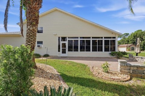 House in Polk City, Florida 3 bedrooms, 140.65 sq.m. № 2341562 - photo 6