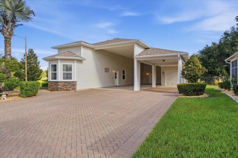 House in Polk City, Florida 3 bedrooms, 140.65 sq.m. № 2341562 - photo 3