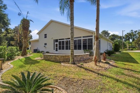 House in Polk City, Florida 3 bedrooms, 140.65 sq.m. № 2341562 - photo 7