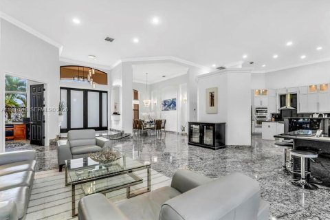 Casa en venta en Davie, Florida, 6 dormitorios, 408.31 m2 № 2055983 - foto 8