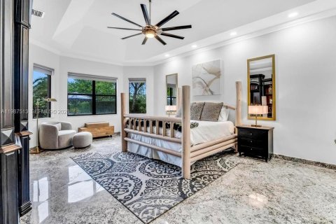 Casa en venta en Davie, Florida, 6 dormitorios, 408.31 m2 № 2055983 - foto 24