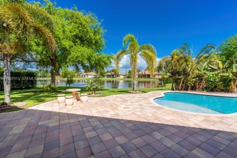 Casa en venta en Davie, Florida, 6 dormitorios, 408.31 m2 № 2055983 - foto 4