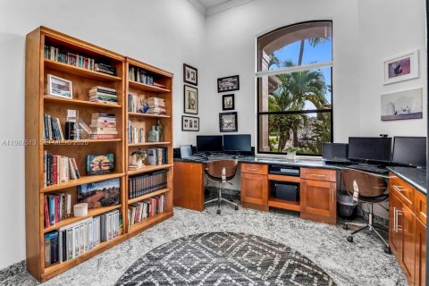 Casa en venta en Davie, Florida, 6 dormitorios, 408.31 m2 № 2055983 - foto 29