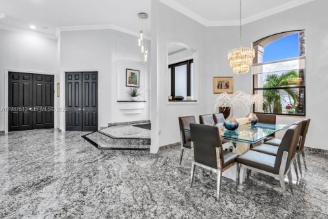 Casa en venta en Davie, Florida, 6 dormitorios, 408.31 m2 № 2055983 - foto 11