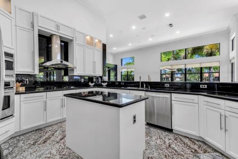 Casa en venta en Davie, Florida, 6 dormitorios, 408.31 m2 № 2055983 - foto 18