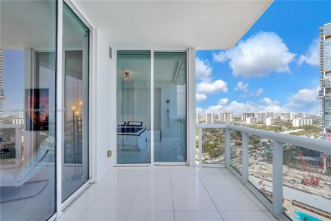Condo in Sunny Isles Beach, Florida, 2 bedrooms  № 1867500 - photo 27