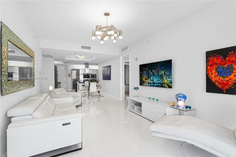 Condo in Sunny Isles Beach, Florida, 2 bedrooms  № 1867500 - photo 29