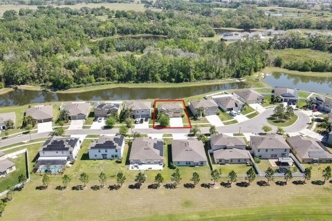 House in Zephyrhills, Florida 5 bedrooms, 302.4 sq.m. № 1613685 - photo 13